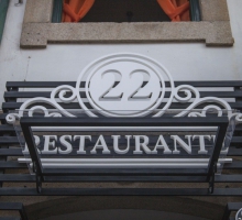 22 RESTAURANTE