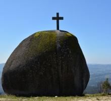 Miradouro Penedo do Rebolão (Bouro Santa Marta)